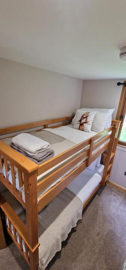 Bonnie Lodge-Lochside Location With Hot Tub อินเวอร์การ์รี ภายนอก รูปภาพ