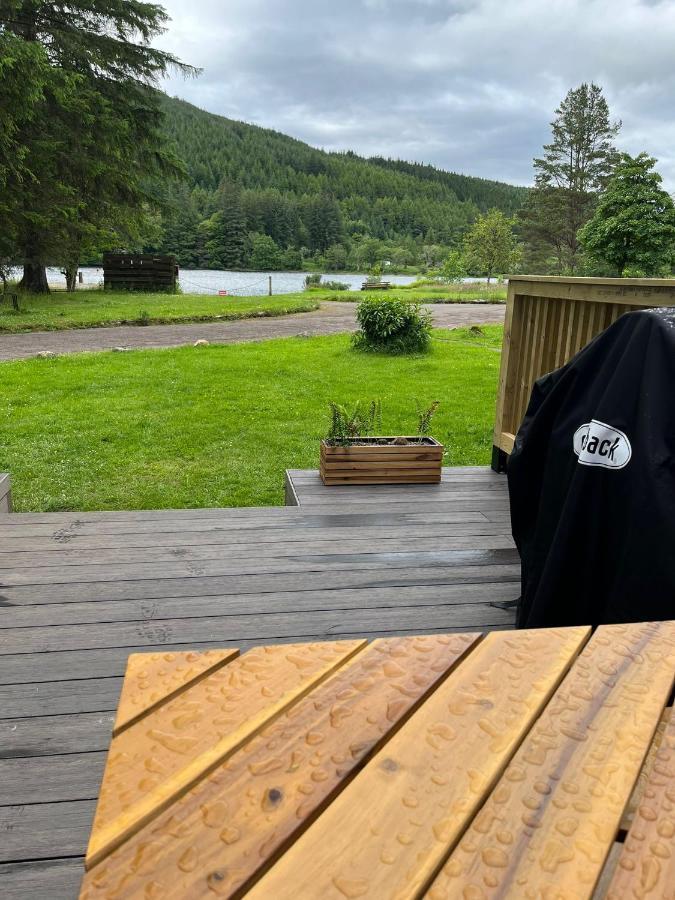 Bonnie Lodge-Lochside Location With Hot Tub อินเวอร์การ์รี ภายนอก รูปภาพ