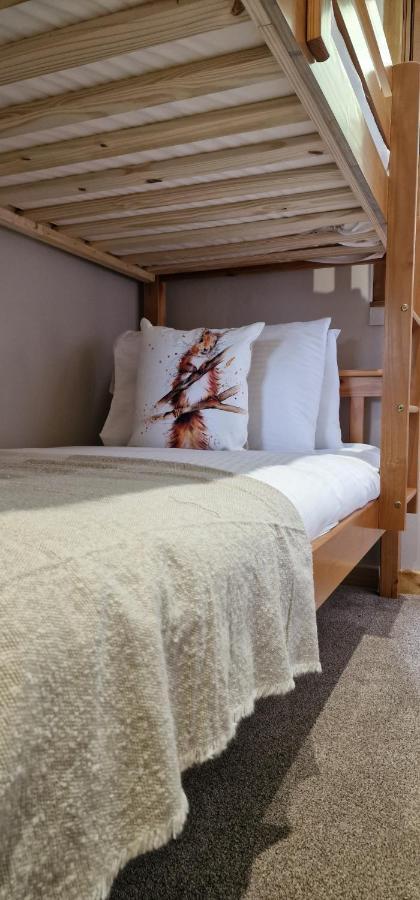 Bonnie Lodge-Lochside Location With Hot Tub อินเวอร์การ์รี ภายนอก รูปภาพ