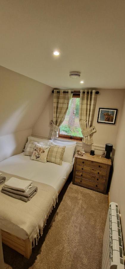 Bonnie Lodge-Lochside Location With Hot Tub อินเวอร์การ์รี ภายนอก รูปภาพ