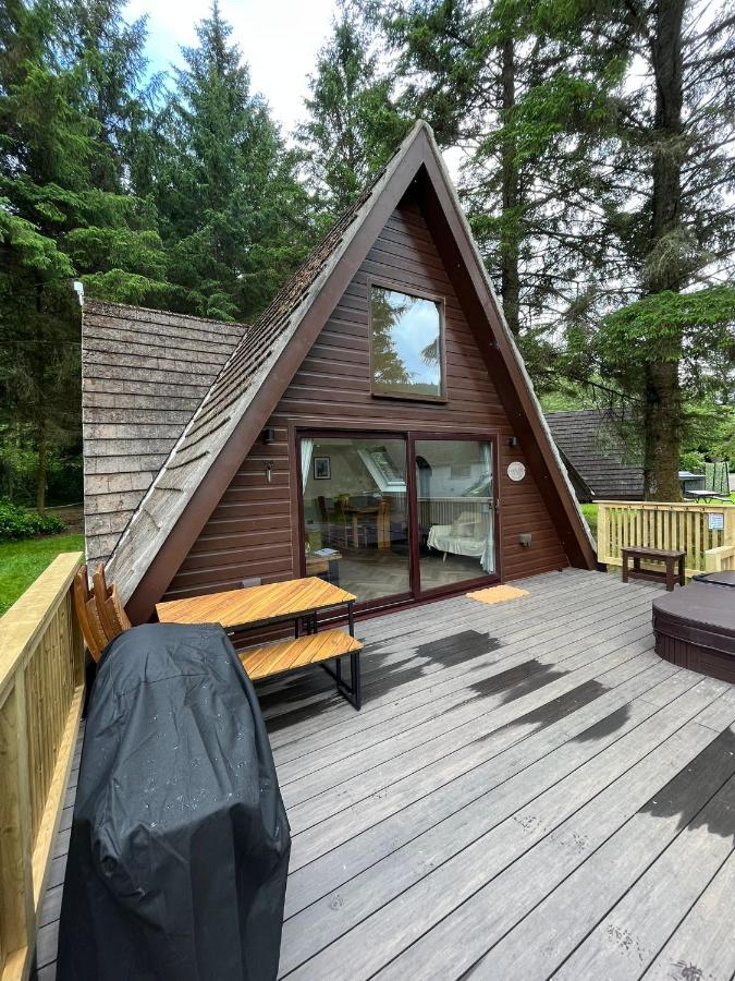 Bonnie Lodge-Lochside Location With Hot Tub อินเวอร์การ์รี ภายนอก รูปภาพ