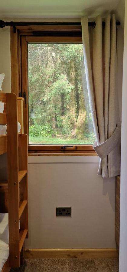 Bonnie Lodge-Lochside Location With Hot Tub อินเวอร์การ์รี ภายนอก รูปภาพ