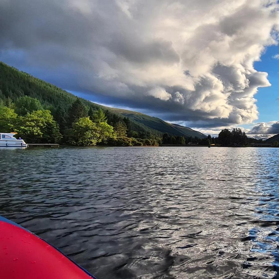 Bonnie Lodge-Lochside Location With Hot Tub อินเวอร์การ์รี ภายนอก รูปภาพ